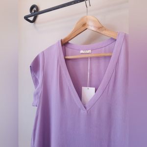 🇨🇦 Naïf 🇨🇦 Lilac Vneck Blouse / Size XS